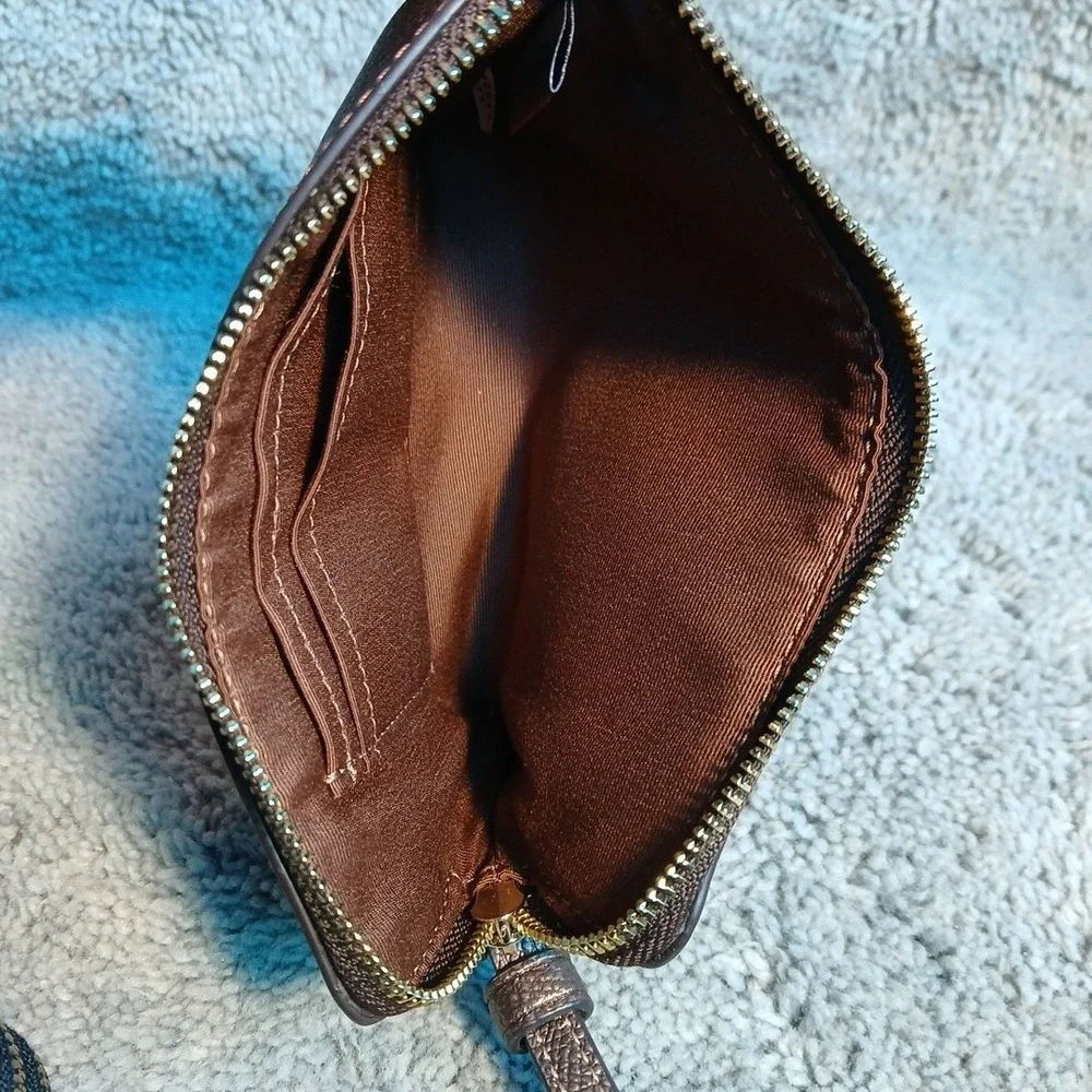 NWT Coach Corner Zip Signature C Wristlet Metallic Brown Copper